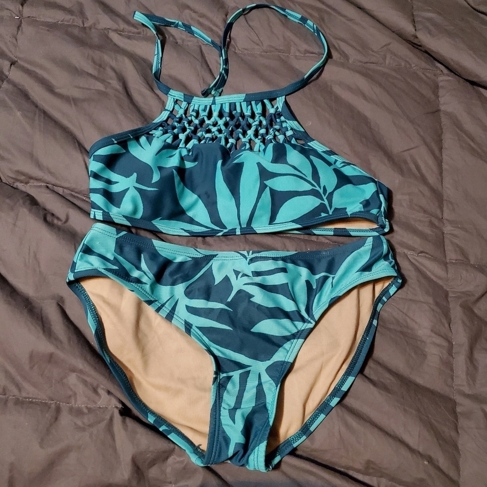 Old navy 2 piece bathing suit excellent condition